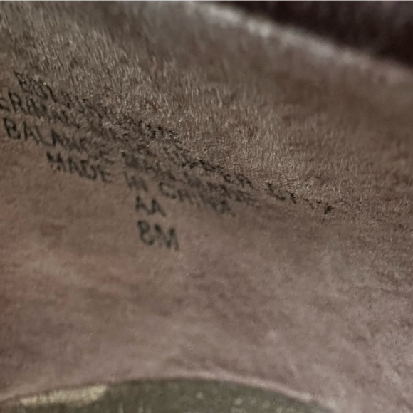 Bandolino Brown Suede Oxford Heel Pump Tassels Size 8 Work Office Internship - Picture 4 of 10